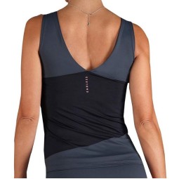 Camiseta Endless Curve Negro Titanium